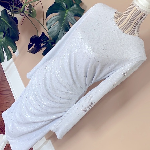 DRESS THE POPULATION WHITE SEQUIN DRESS - Picture 2 of 9